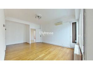 Vente bureaux 3 pièces  88.28m²  Grenoble