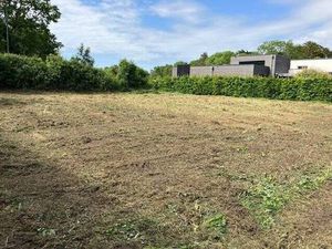 Terrain constructible viabilisé à vendre
