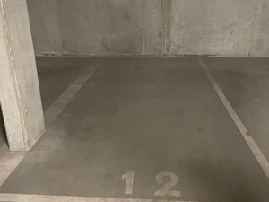 Place de Parking sous-sol  sécurisée par portail et vidéosurveillance