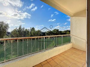 Appartement T3/4 dernier étage avec balcon