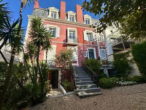 Biarritz - Plateau De 216 M2 - A Renover Avec Garage