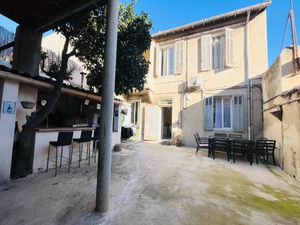 Maison louée de T3 en duplex avec cour