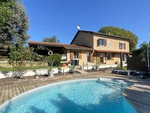 Maison de 7 pièces de luxe en vente à Savigny  France