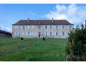 À VENDRE  appartement vendu loué dans un domaine F6 (112 m²)