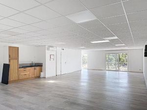 A vendre / local commercial 100m² - Puget-sur-Argens 83480
