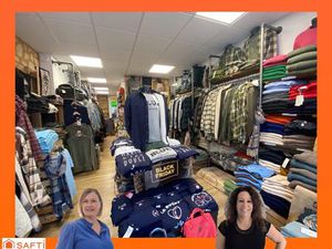 Fonds de commerce de prêt-à-porter homme au centre-ville d’Auray