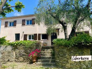 Maison familiale avec piscine de 160 m² sur deux appartements indépendants | Chem....