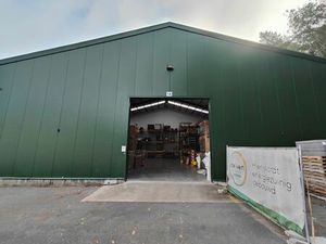 Commercieel te huur in Oostkamp