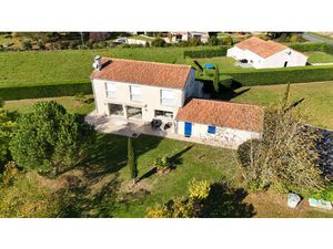 Maison de 236m² à La Roche Posay