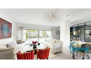 Maison de 3 chambres de luxe en vente à Le Chesnay  Île-de-France