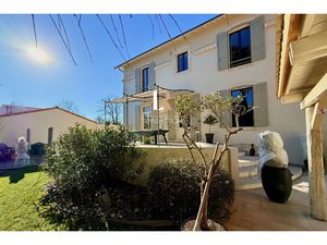 La Genette - Maison de caractère entièrement rénovée avec piscine et double garage