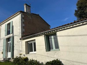 Vente maison 4 pièces 77 m² à Plassac (33390)  149 500 €