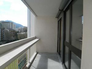 Location Appartement 3 pièces 66m² CHAMBERY 73000