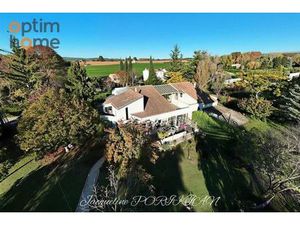 Vente maison 8 pièces 214 m² Aix-en-Provence (13100)