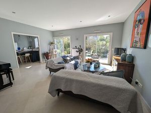 MAISON FAMILIALE 7/8 P. – 6 CH – JARDIN – SOUS-SOL TOTAL ?