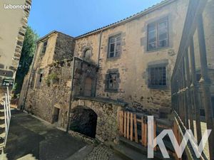 Maison 11 pièces 374 m²