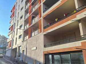 Location appartement 2 pièces 74 m² à Marseille 3 (13003)