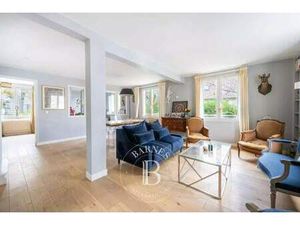 Maison à vendre 7 Pièces 129 m2 Le Chesnay-Rocquencourt - 945 000 €