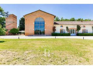 Maison à vendre 10 Pièces 718 m2 Verfeil Autour de Toulouse - 1 895 000 €