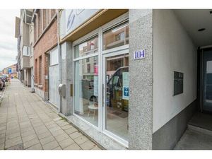 Commercieel te koop in Beveren-Kruibeke-Zwijndrecht met 3 slaapkamers