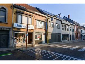 Gelijkvloerse handelsruimte in het centrum Wevelgem