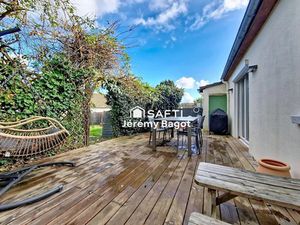 Vente maison 5 pièces 99 m² à Tours (37000)  333 000 €