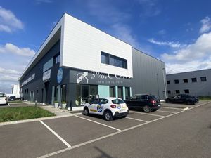 en vente Local commercial 162 31 m² – 381 000 € |Ostwald