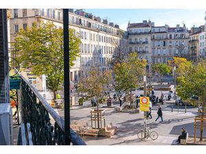 Vente appartement 4 pièces 96m2 Marseille 1er (13001) - 318000 € - Surface Privée