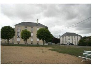 Location appartement 3 pièces 58 m² à Loches (37600)