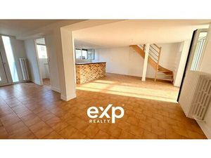 Maison de ville au calme rénovée