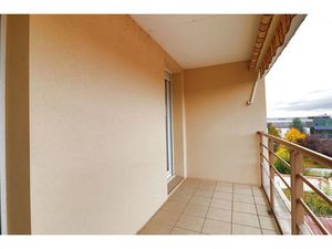 Vente appartement 3 pièces 84m2 Châlons-en-Champagne 51000 - 163000 € - Surface Privée