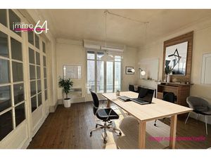 Vente bureau 4 pièces 71m2 Pau 64000 - 130500 € - Surface Privée