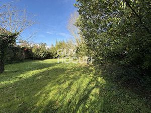 TERRAIN RARE LIBRE DE CONSTRUCTEUR A SAISIR AU CALME !!!