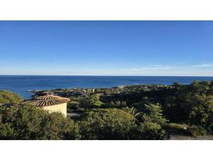 En Exclusivite Terrain Exceptionnel Avec V