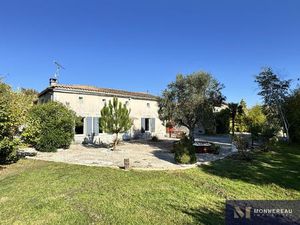 Maison En Pierre Avec Dependances