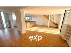 Maison de ville au calme rénovée