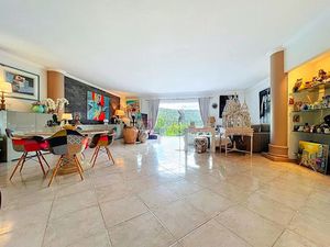 Vente villa 5 pièces 184 m² à Auribeau-sur-Siagne (06810)  870 000 €