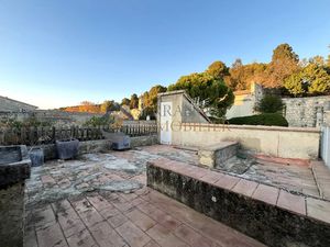 Vente appartement 4 pièces 124 m² à Beaucaire (30300)  140 000 €