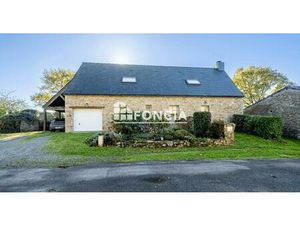 GRANDE MAISON FAMILIALE AVEC PISCINE