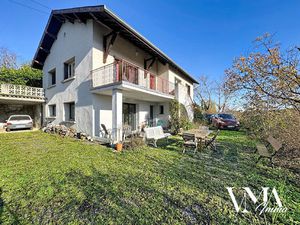 Vente maison 9 pièces 229 m² Saint-Germain-Nuelles (69210)