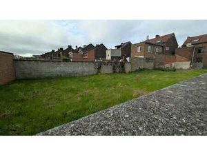 avec permis pour parking  possibilité batterie de garages