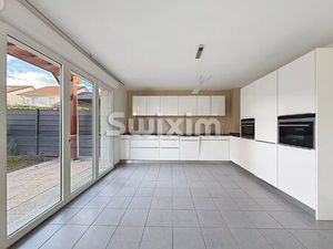 Annonce vente maison 6 pièces de 114m2 à Saint-genis-pouilly (01630) - ParuVendu.fr ref 99