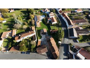 SAINT MICHEL EN L'HERM (85580) 10 MIN DES PLAGES PROPRIETE D'EXCEPTION AVEC 4 GITES  PISCI