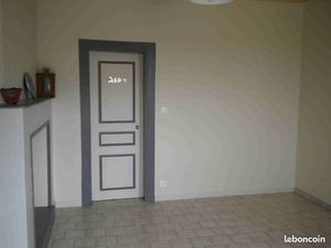 Studio refait récemment 420 chauffage et eau compris