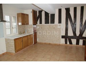 Location appartement 2 pièces 35 m² à Auxerre (89000)