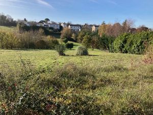 Vente terrain 603 m² à Saintes (17100)  53 900 €