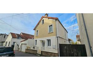 Maison de 5 pièces de 70 m² située à Épône