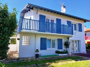 PROCHE DE LA PLAGE D'ERROMARDIE