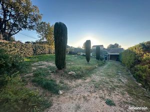 Terrain de 740m2 à bâtir