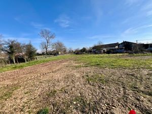 Vente terrain 1040 m² à Viriat (01440)  140 000 €